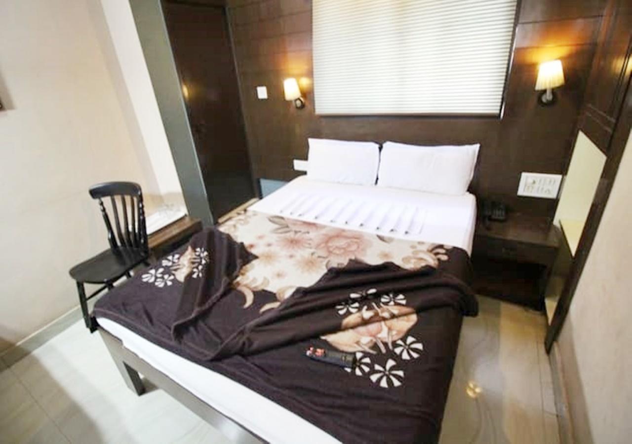 Royal Avenue Hotel บังกาลอร์ ภายนอก รูปภาพ